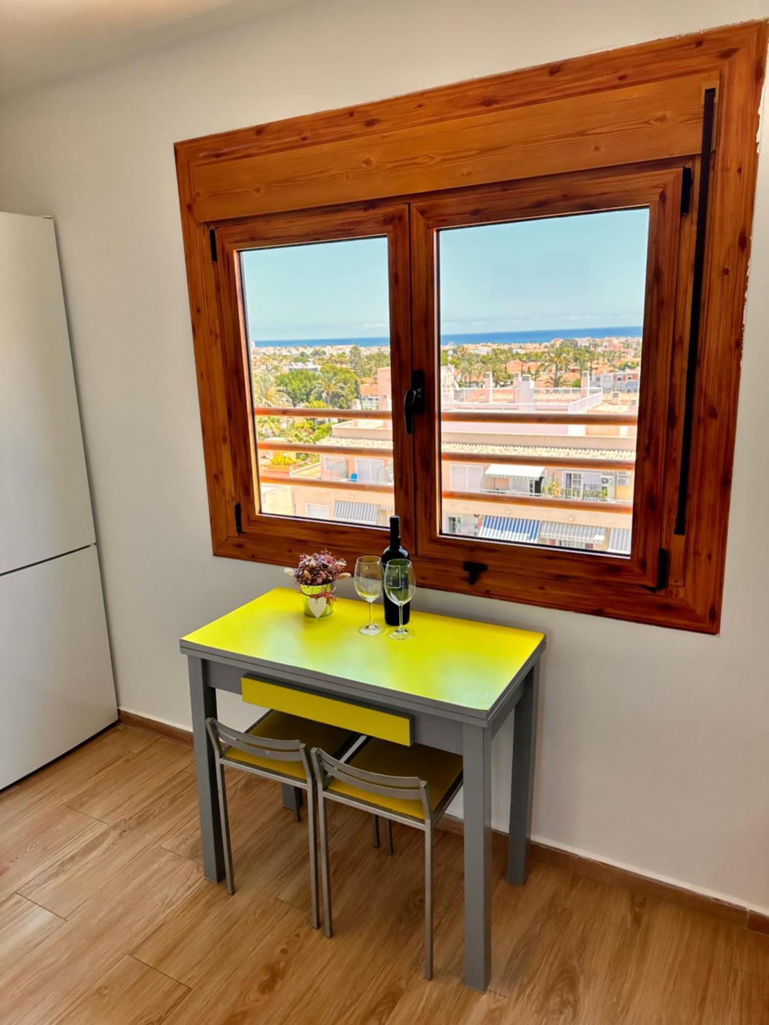 With Sea View, 4 Persons, Swimming Pool And Bbq * Torrevieja