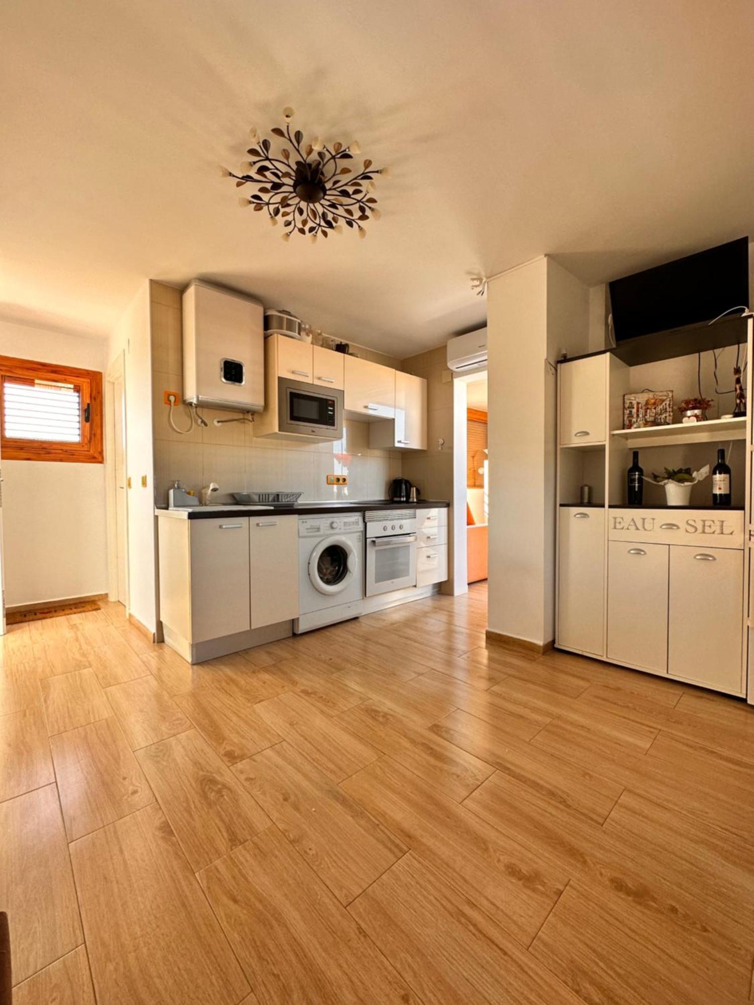 Appartement With Sea View, 4 Persons, Swimming Pool And Bbq